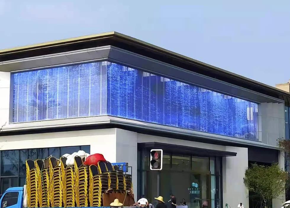 Integrate with the building and elevate its level